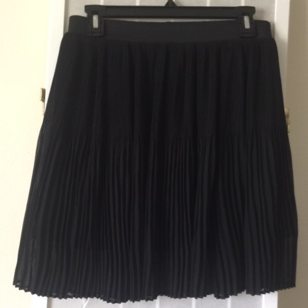Summer Black Pleated skirt
